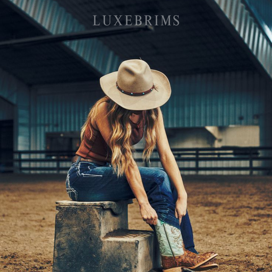 Wide Brim Hat Showdown: GigiPip vs LuxeBrims for Stylish Women